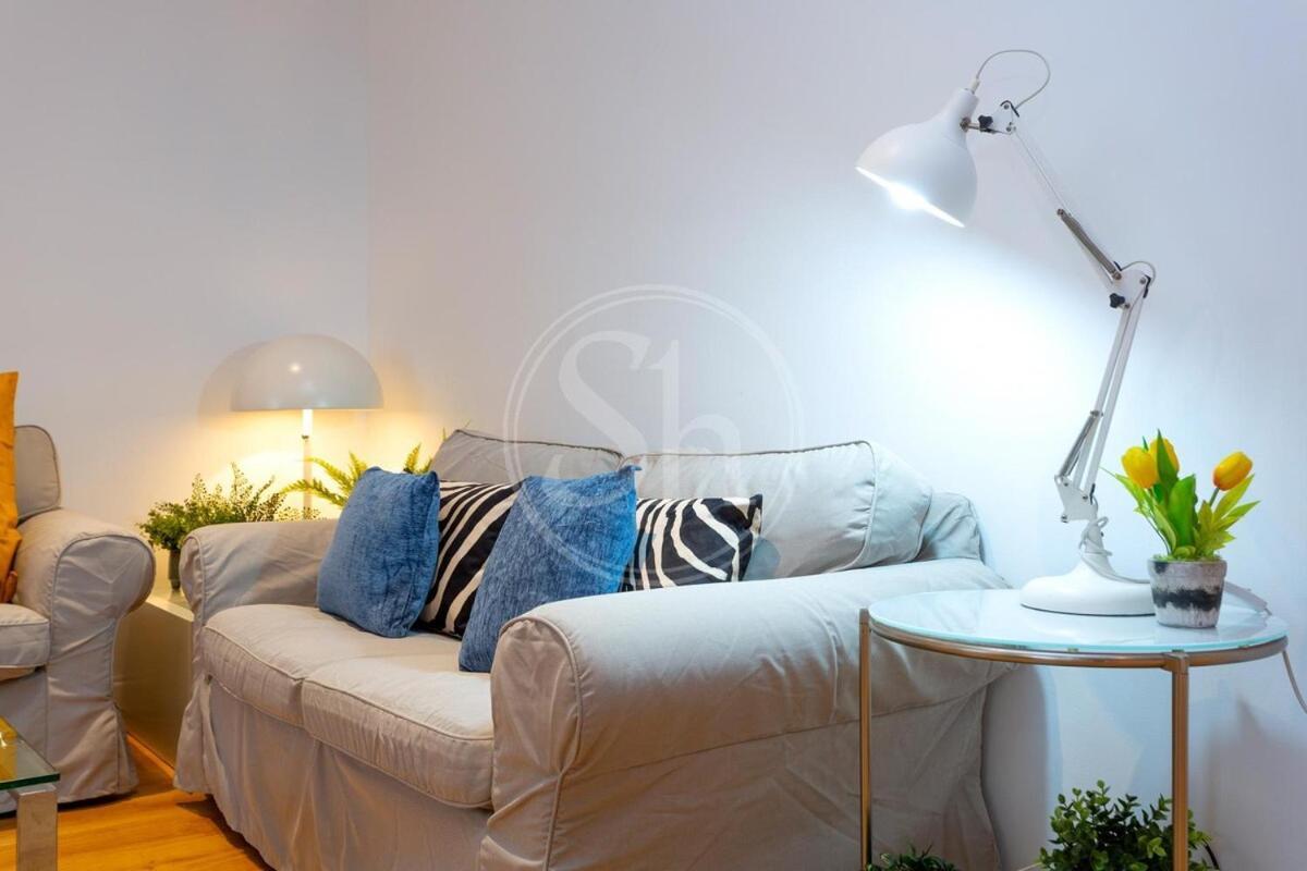 Bonito Apartamento Cerca De La Sagrada Familia Barcelona Exterior foto